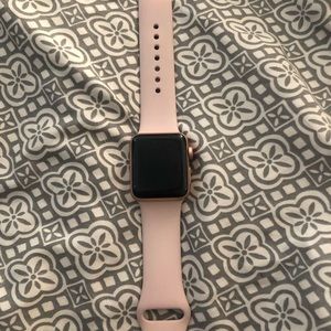 Apple Watch series 3 brand new comes w charger